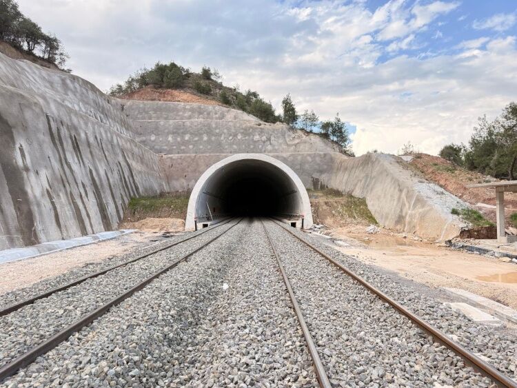 Osmaneli–Bursa–Bandırma Yht Hattında Son Viraj 12572