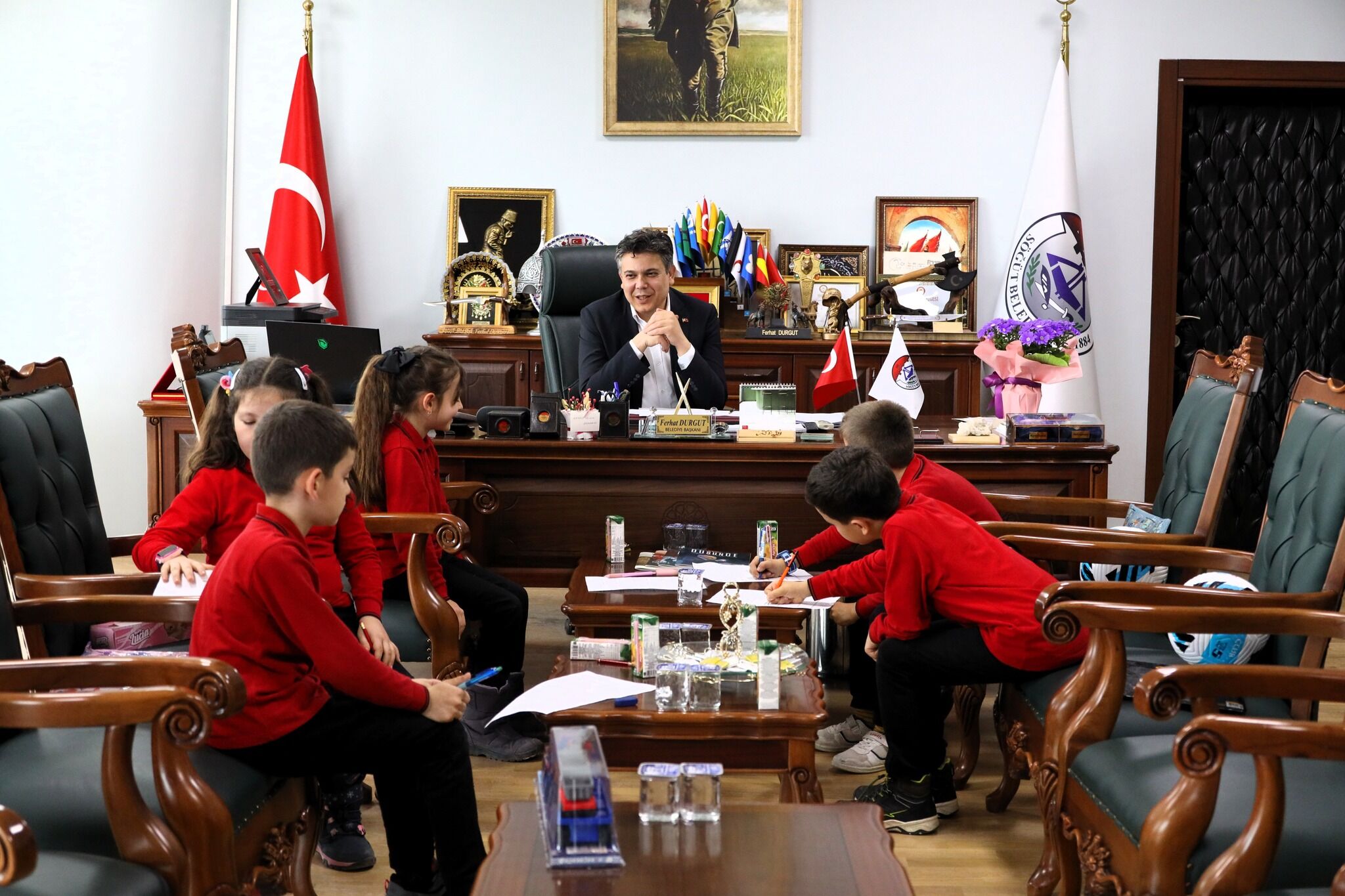 Söğüt Belediyesinde Minik Öğrencilerden Anlamlı Ziyaret 12444 (1)