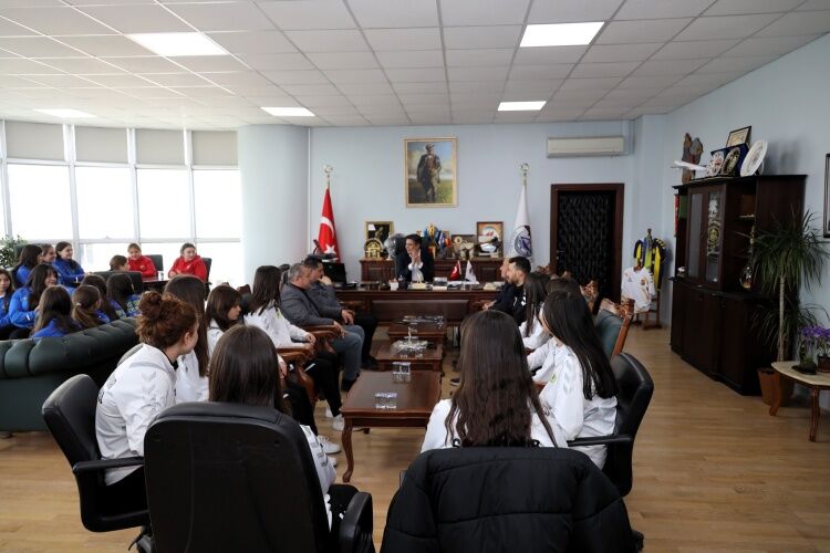 Söğüt Spor’dan Başkan Durgut’a Ziyaret 13086