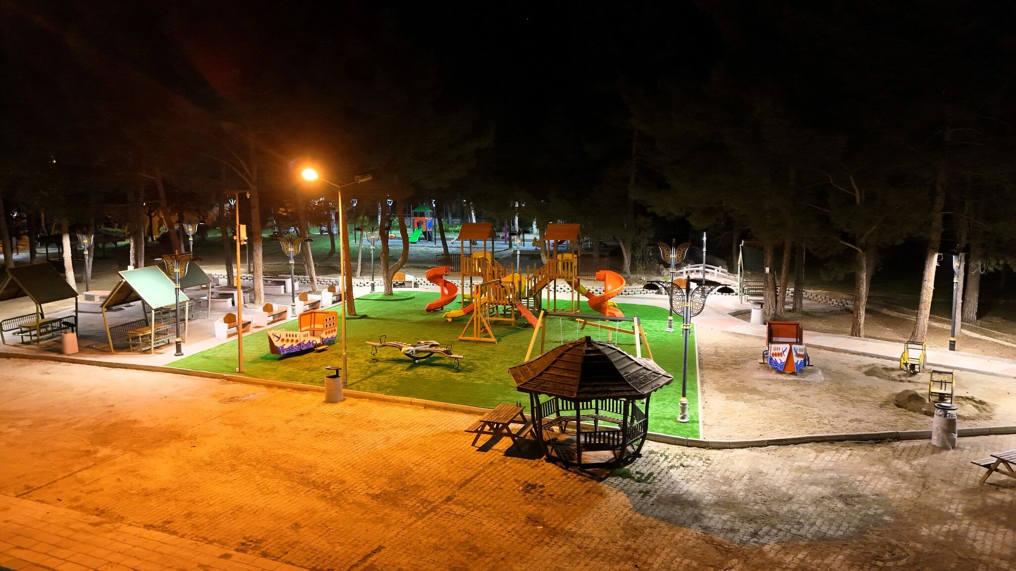 Söğütte Tarihi Alana Modern Dokunuş 13308