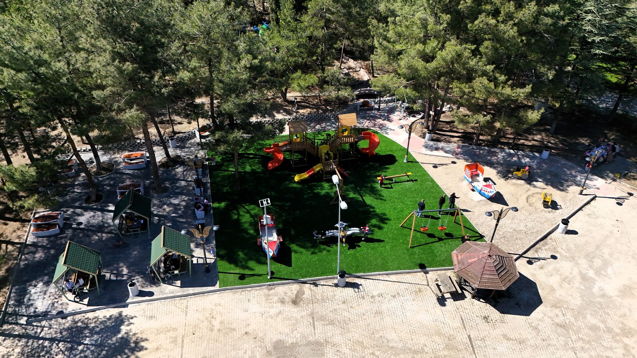 Söğütte Tarihi Alana Modern Dokunuş 13311