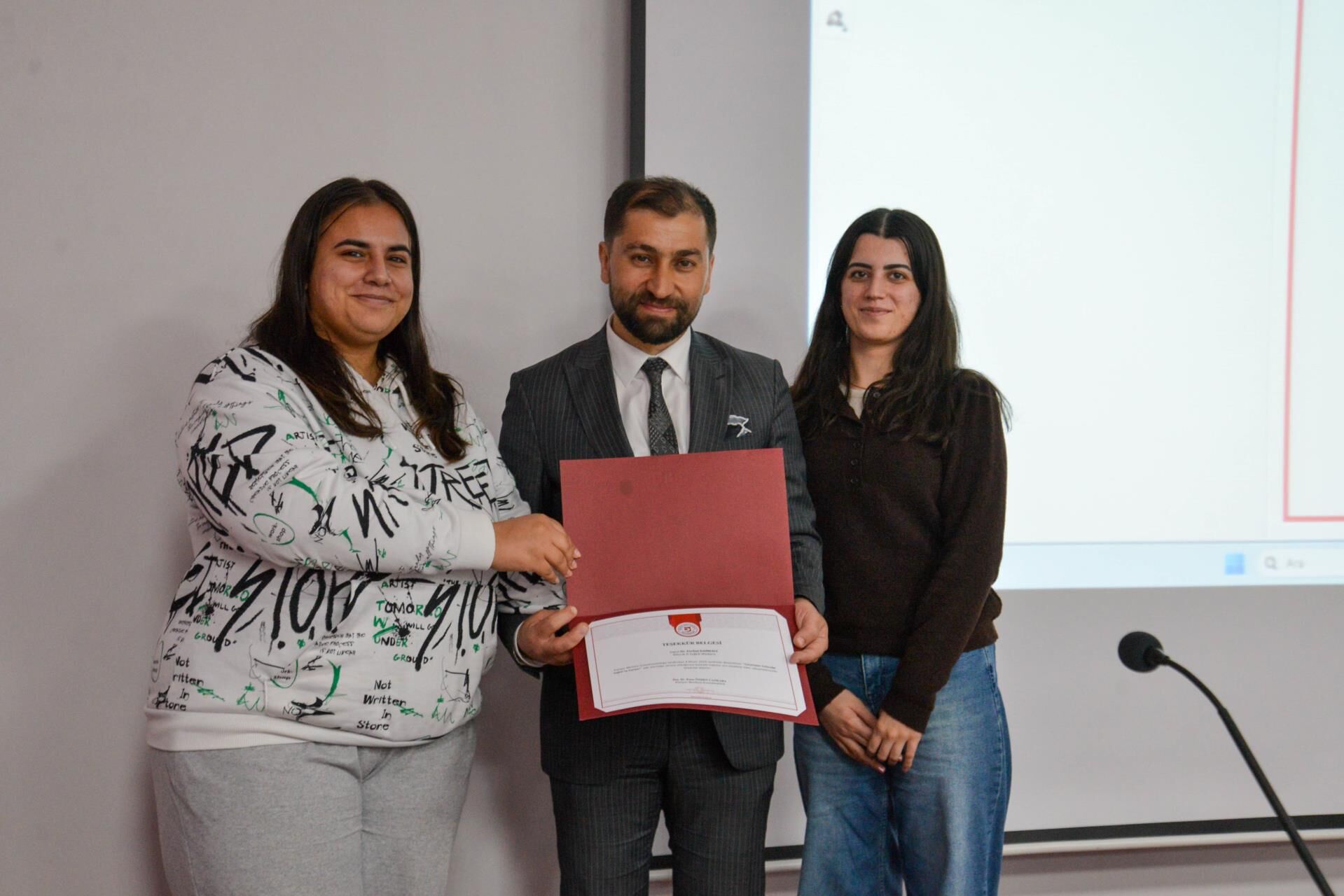 Üniversitede Sağlıkta Kariyer Söyleşisi Düzenlendi 12888