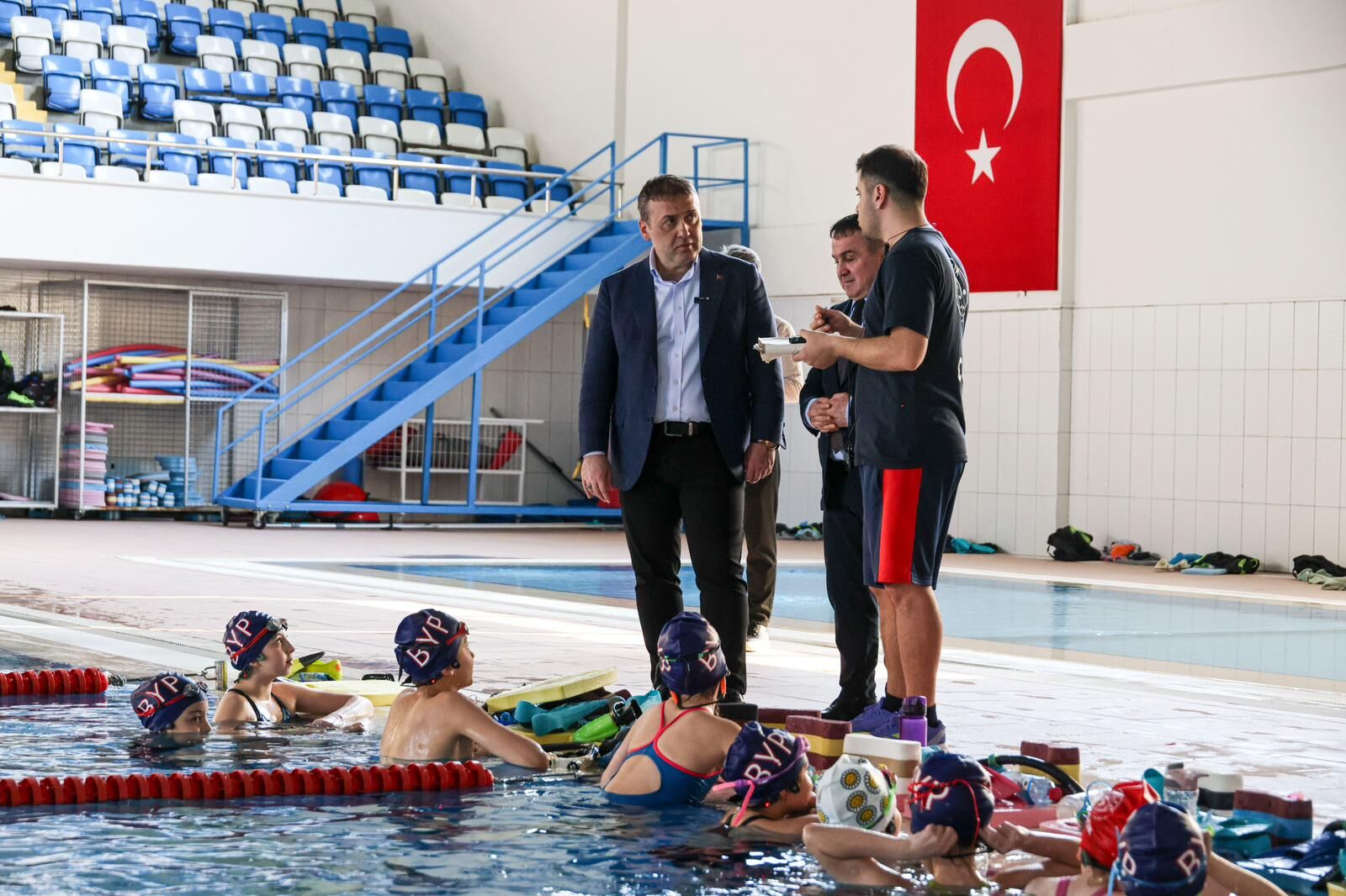 Vali Sözer Gençlik Ve Spor Yatırımlarını İnceledi 12880