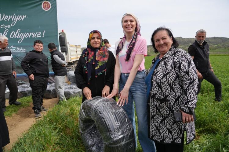 Yeniköy’de Çiftçiye Sulama Desteği 13318