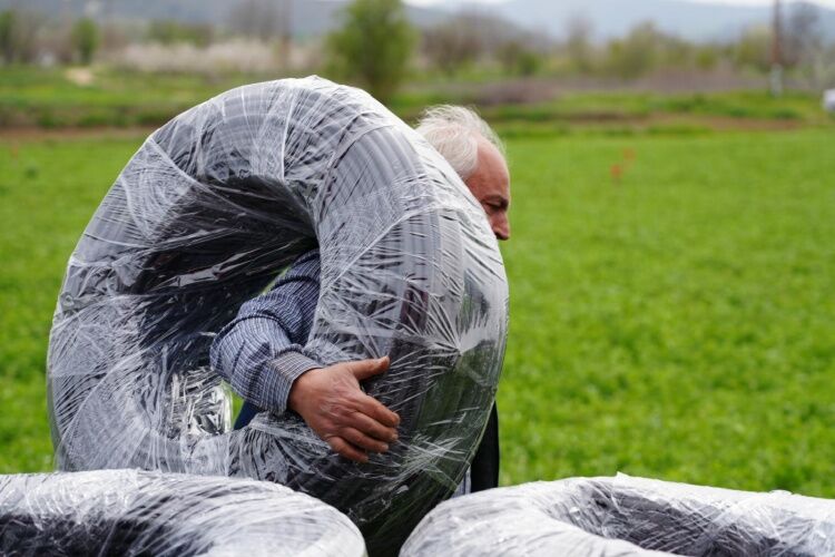 Yeniköy’de Çiftçiye Sulama Desteği 13320