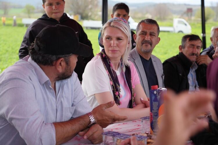 Yeniköy’de Çiftçiye Sulama Desteği 13324