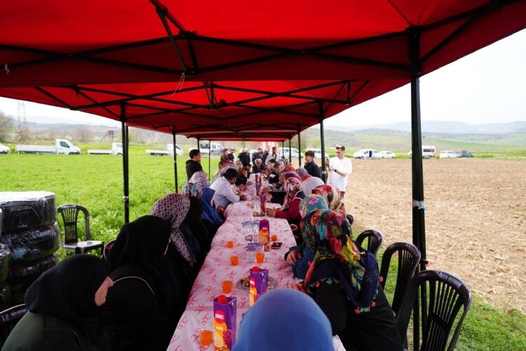 Yeniköy’de Çiftçiye Sulama Desteği 13325