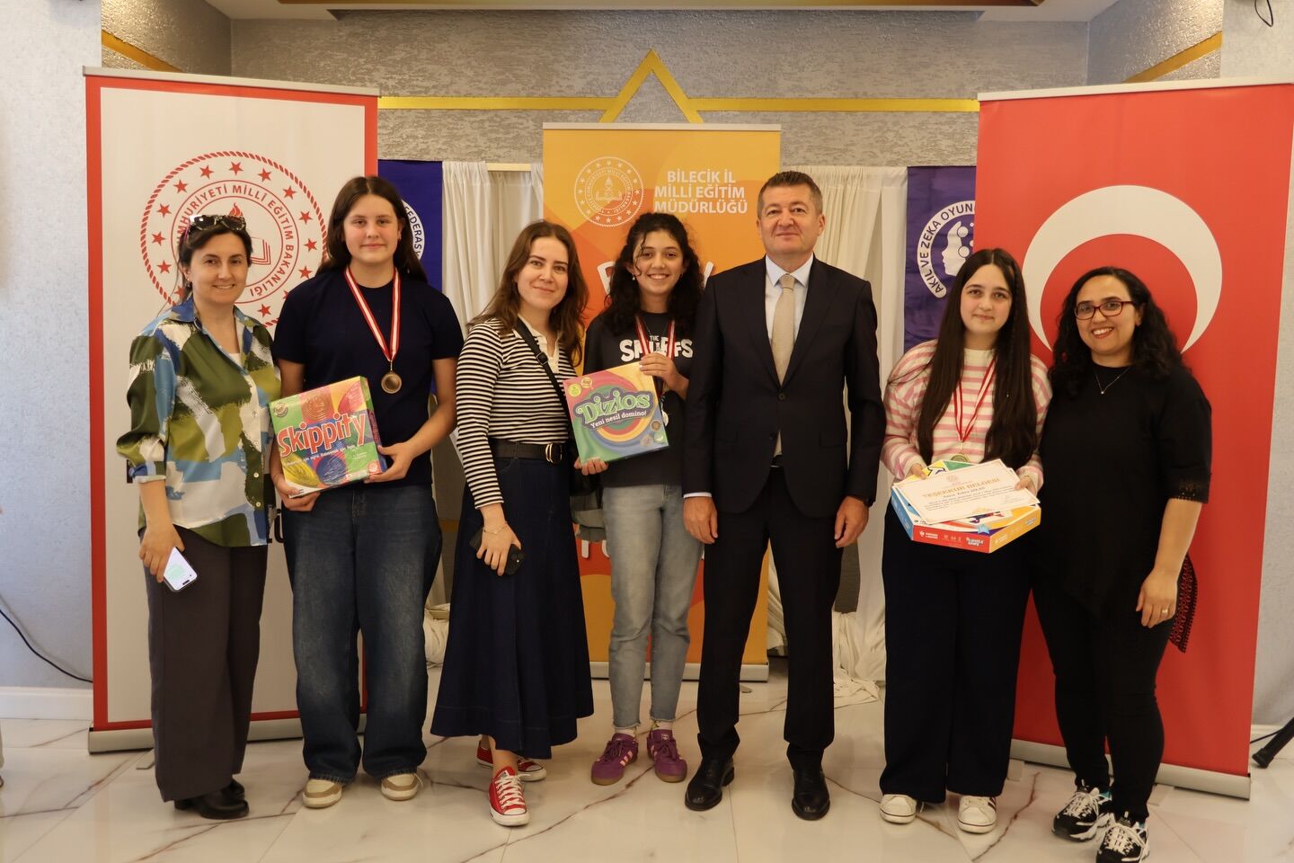 60 Öğrenci Kıyasıya Yarıştı 14050