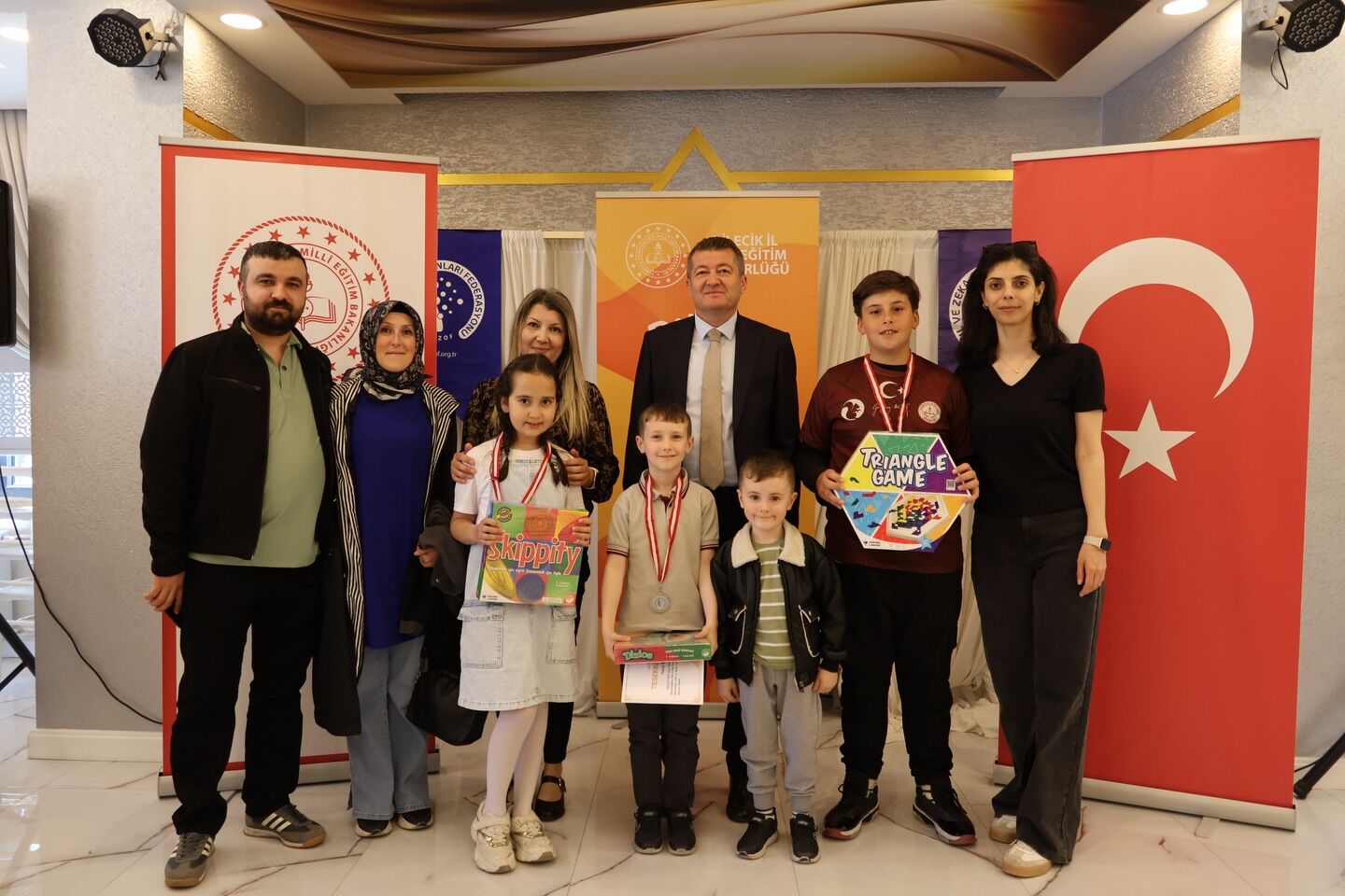 60 Öğrenci Kıyasıya Yarıştı 14052