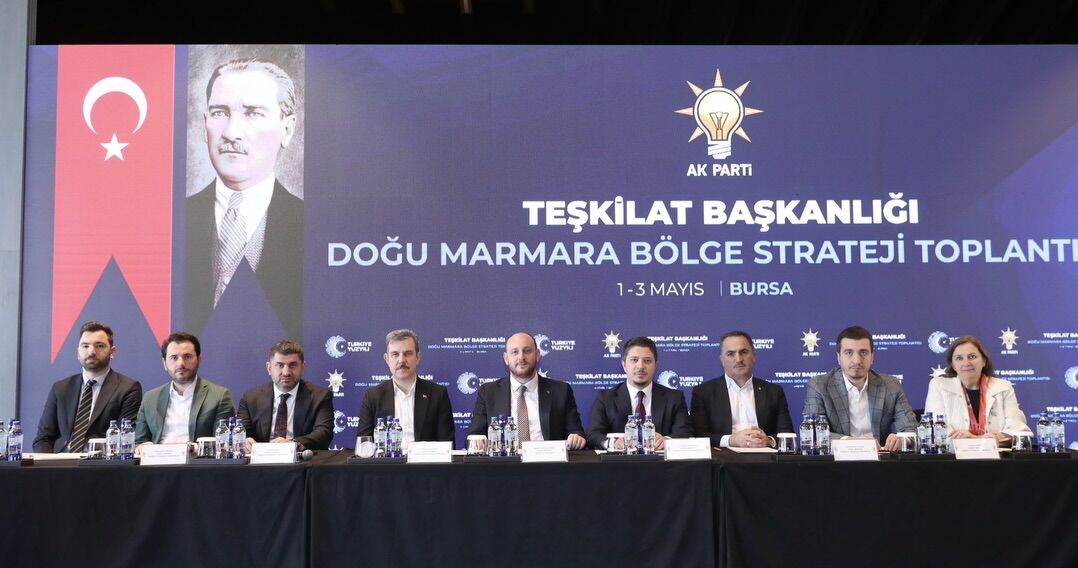 Ak Partide Doğu Marmara Bölge Strateji Kampı 13817