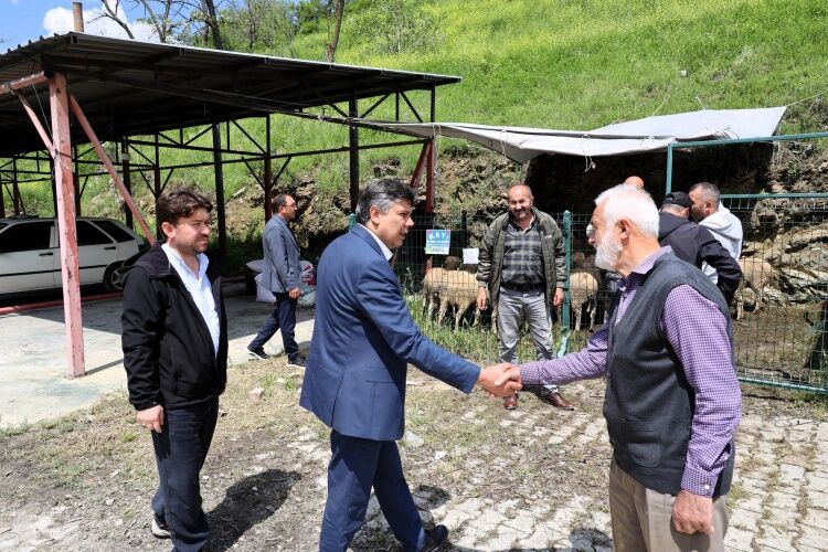 Başkan Durgut’tan Kurban Pazarına Bayram Öncesi Ziyaret 14987