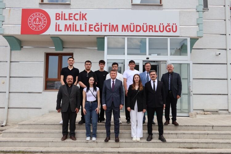 Bilecikli Öğrenciler Erasmus+ Ile Romanya’da Stajını Tamamladı 14300