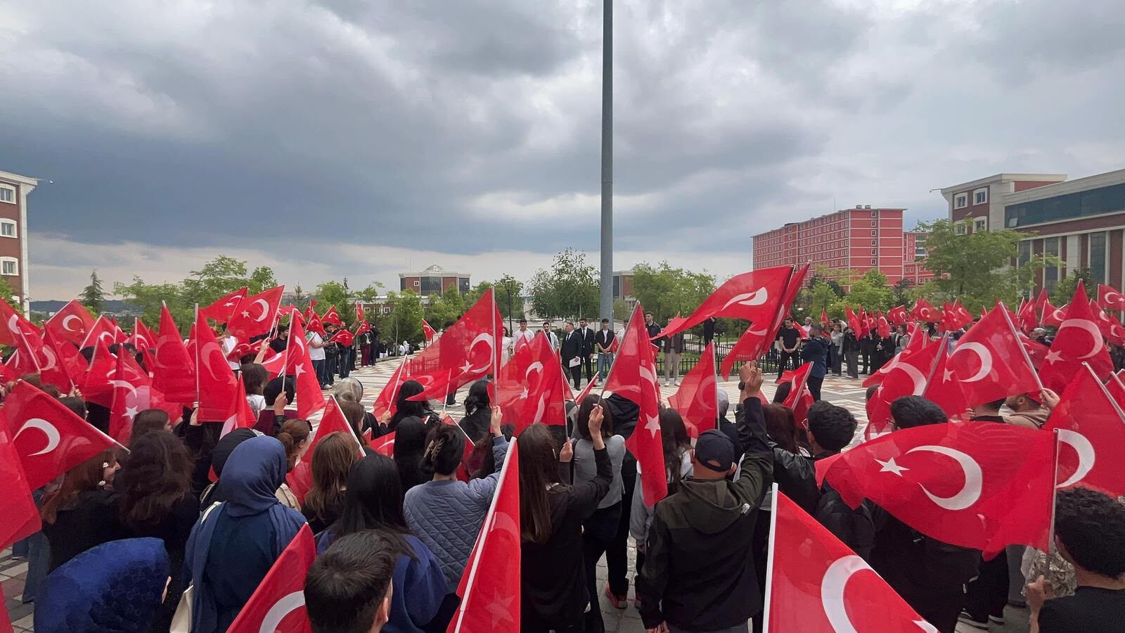 Bi̇leci̇k’te “Bayrak” Tepki̇si̇ Yürüyüşü 14511