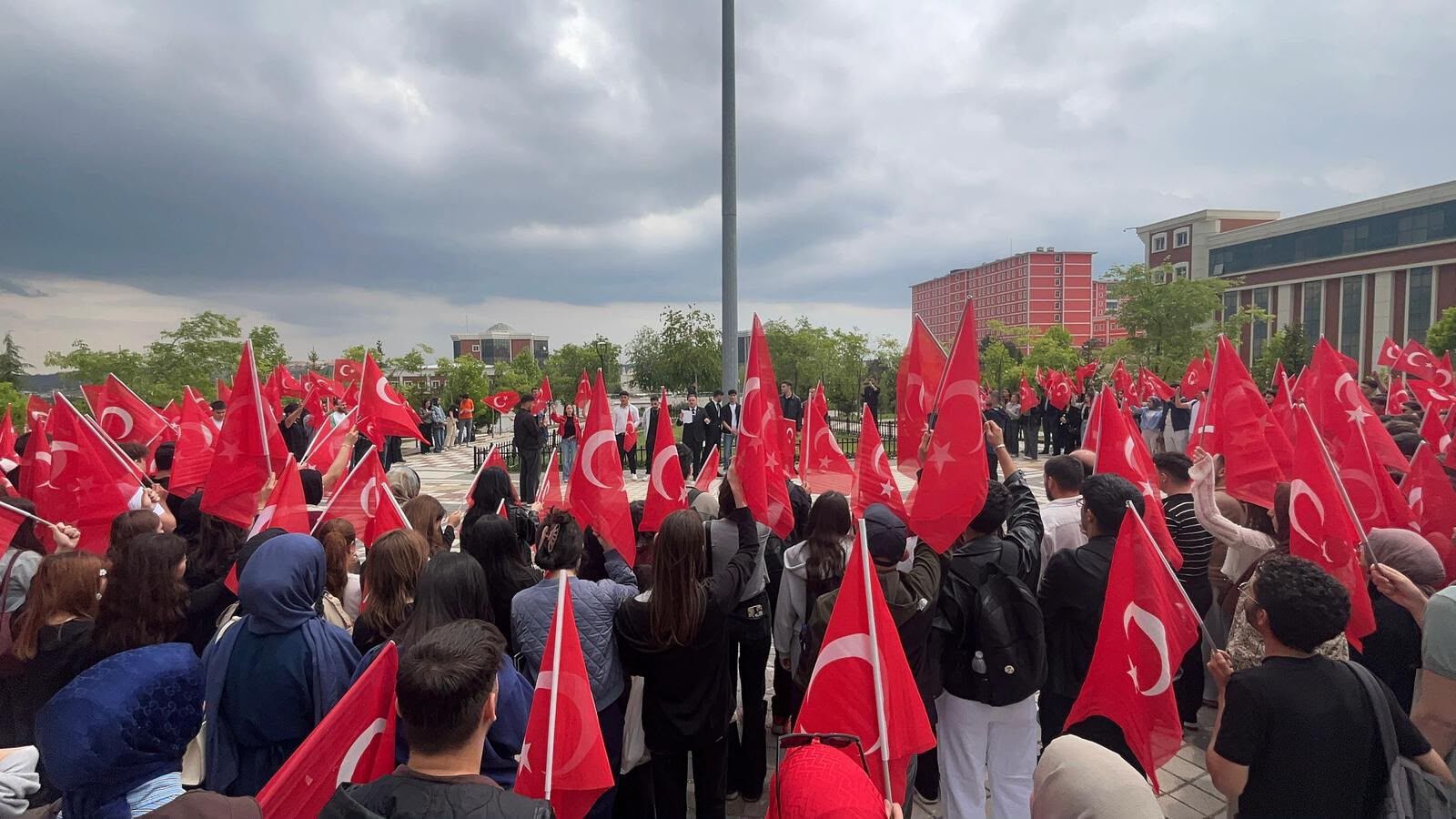 Bi̇leci̇k’te “Bayrak” Tepki̇si̇ Yürüyüşü 14512