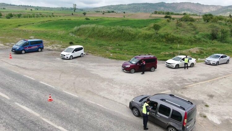 Bilecik’te Bayram Yolculuğuna Sıkı Denetim 14964