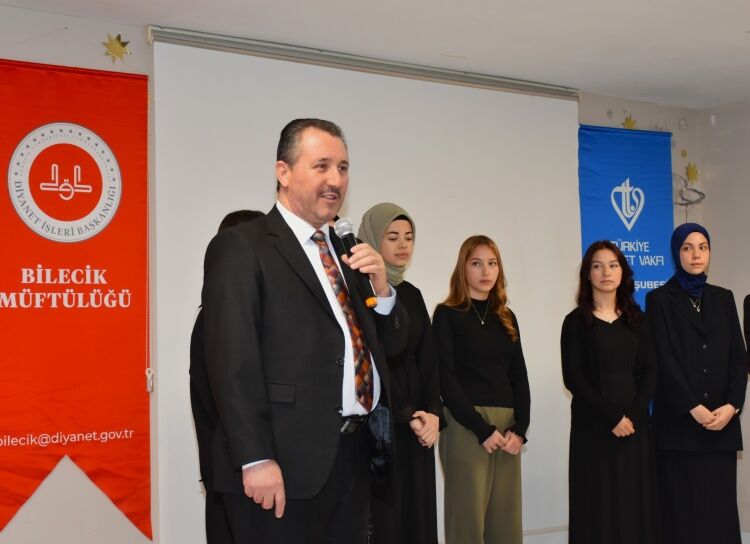 Bilecik’te Gençler Sahnede Konuştu Şehirler Dile Geldi 13922