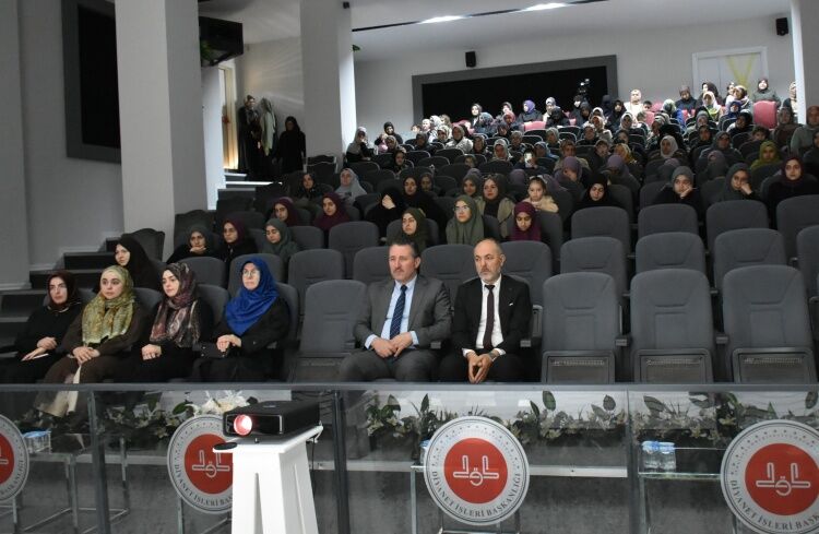 Bilecik’te Gençler Sahnede Konuştu Şehirler Dile Geldi 13924