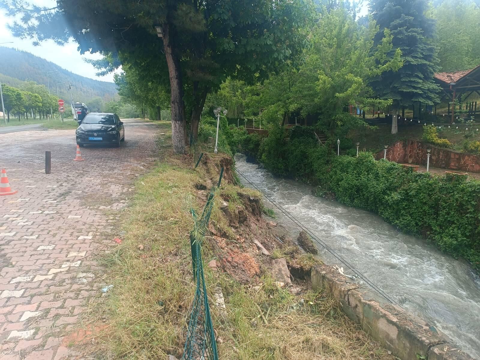 Bilecik’te İstinat Duvarı Çöktü 14997