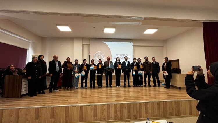Bilecik’te “Kur’an I Kerim’i Güzel Okuma Yarışması” Sonuçlandı 14788