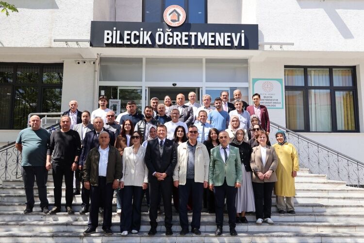 Bilecik’te Millî Eğitim Camiası Bayramlaştı 14906