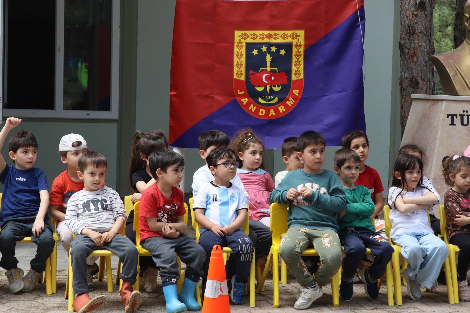 Bilecik’te Minik Öğrencilere Güvenlik Eğitimi 14483