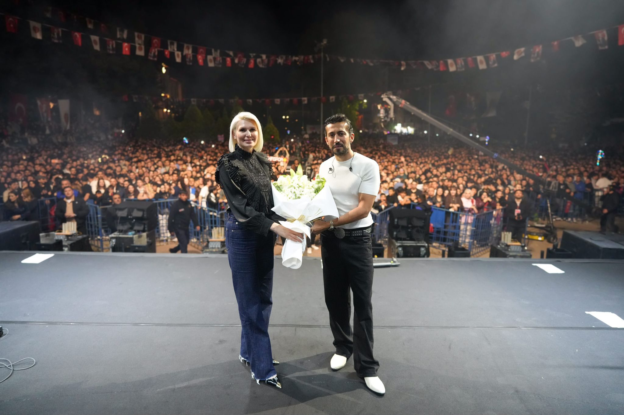 Cumhuriyetin Gençleri Alana Sığmadı 14705