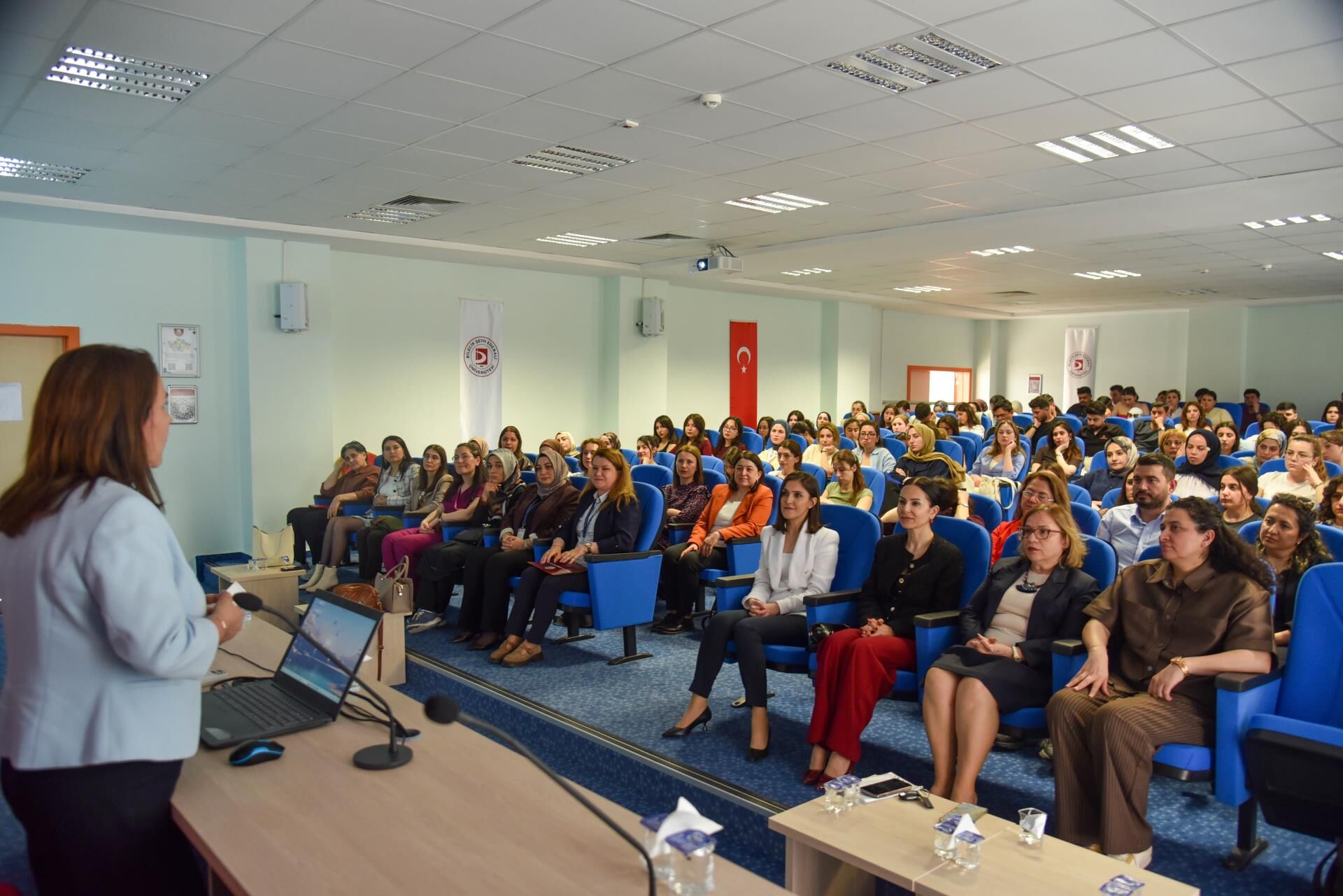 Hemşirelik Haftası Üniversitede Coşkuyla Kutlandı 14394