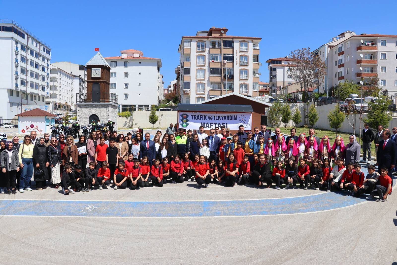 Jandarmadan Örnek Davranış 14007