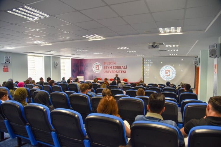“Klasikten Moderne Hikâye” Semineri 14006