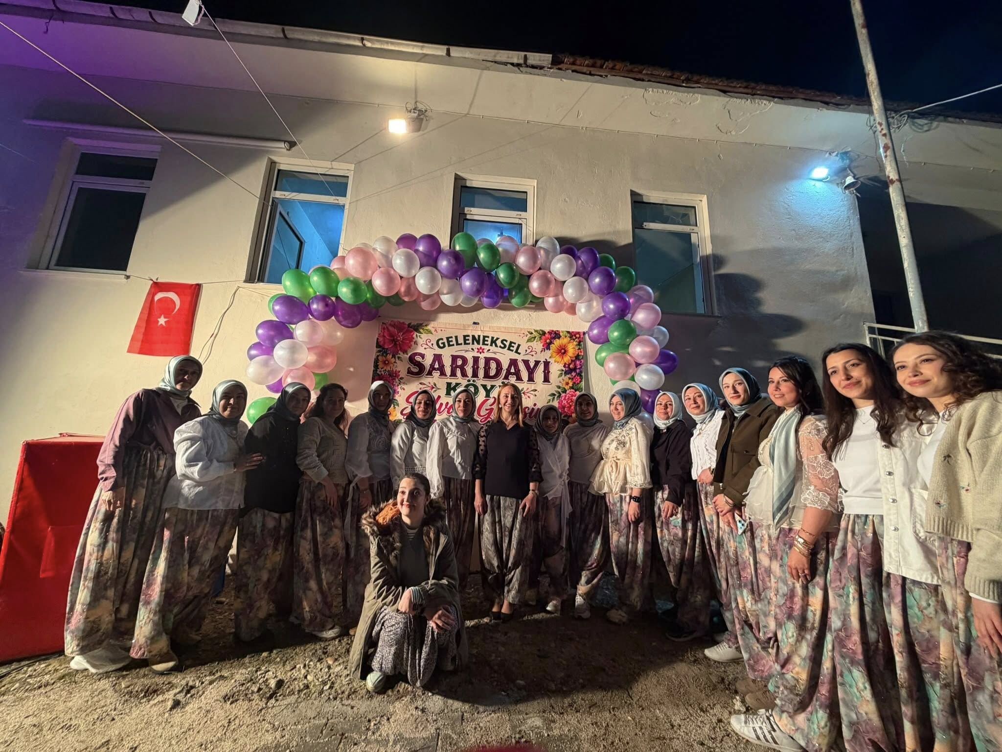 Köyde Kadınlardan Bayram Şöleni 15033
