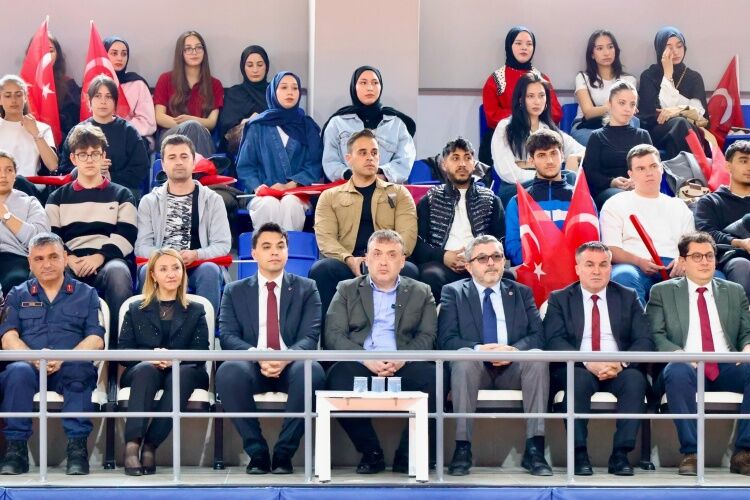 Pazaryeri’nde Gençlik Haftası Coşkusu Festivalde Renkli Görüntüler 14792