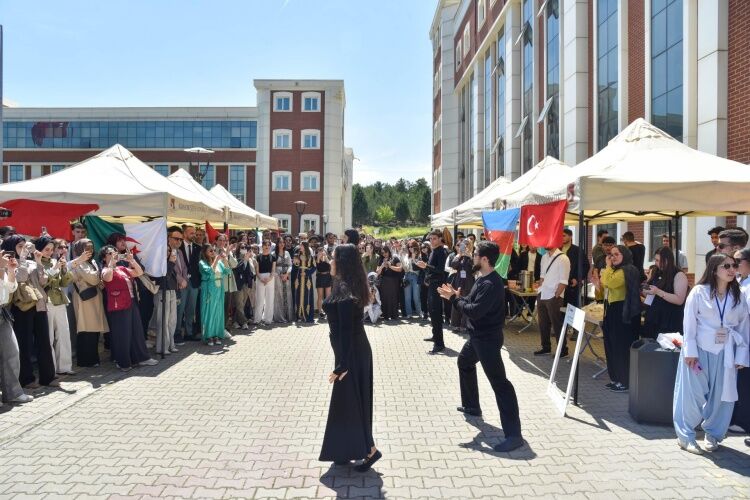 Şeyh Edebali Üniversitesi’nde Kültür Şenliği Coşkusu 14124