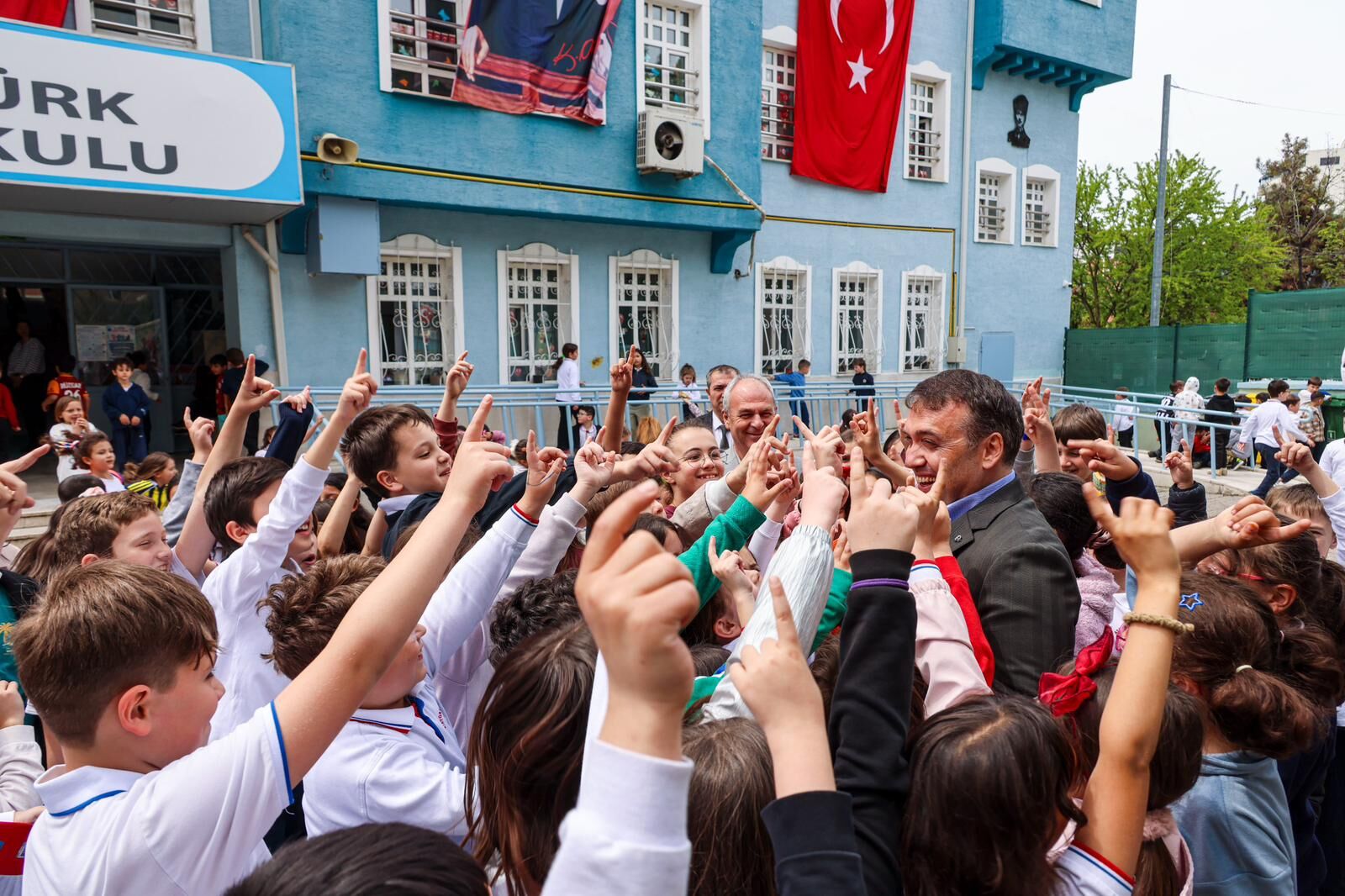 Vali Sözer’den Atatürk İlkokulu’na Sürpriz Ziyaret 14775