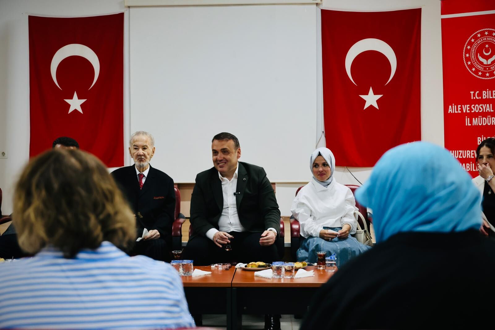 Vali Sözerden Baş Döndüren Trafik 15026