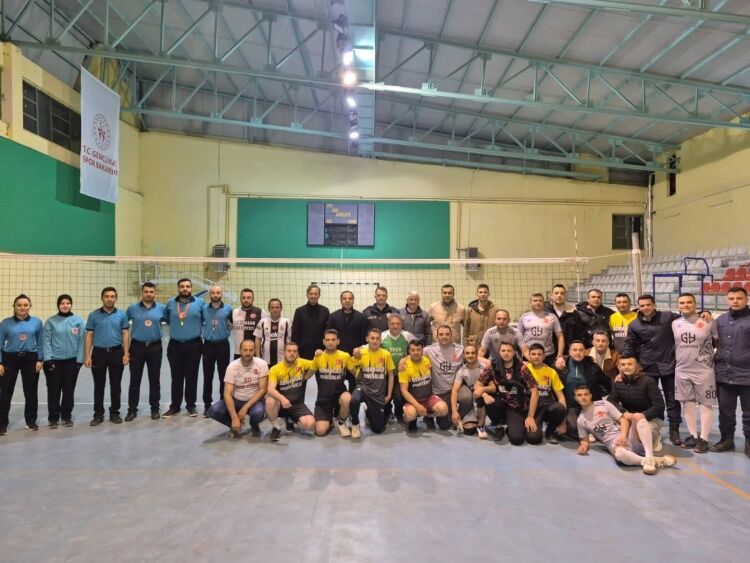 Yenipazar’da Voleybol Turnuvası Nefes Kesti 13936