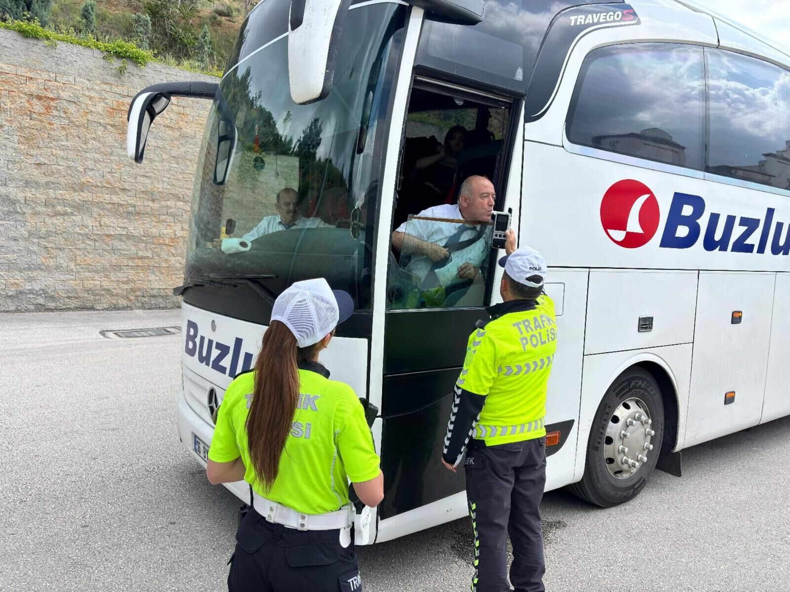 Yolda Değil, Hayatta Kalın 14927