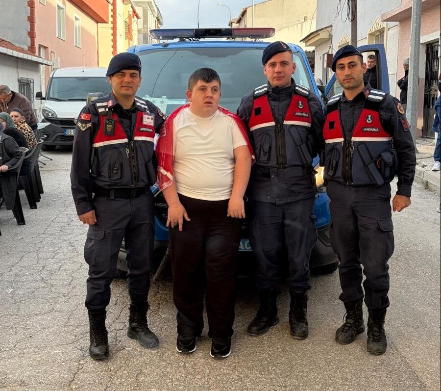 Yürek Isıtan Temsili Asker Eğlencesi 14202