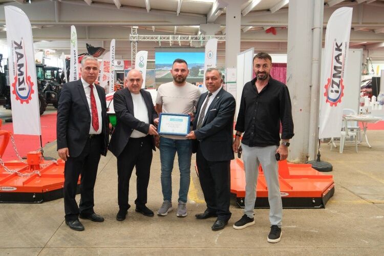 1. Bilecik Tarım Ve Hayvancılık Fuarı’nda Katılım Sertifikaları Takdim Edildi 15477