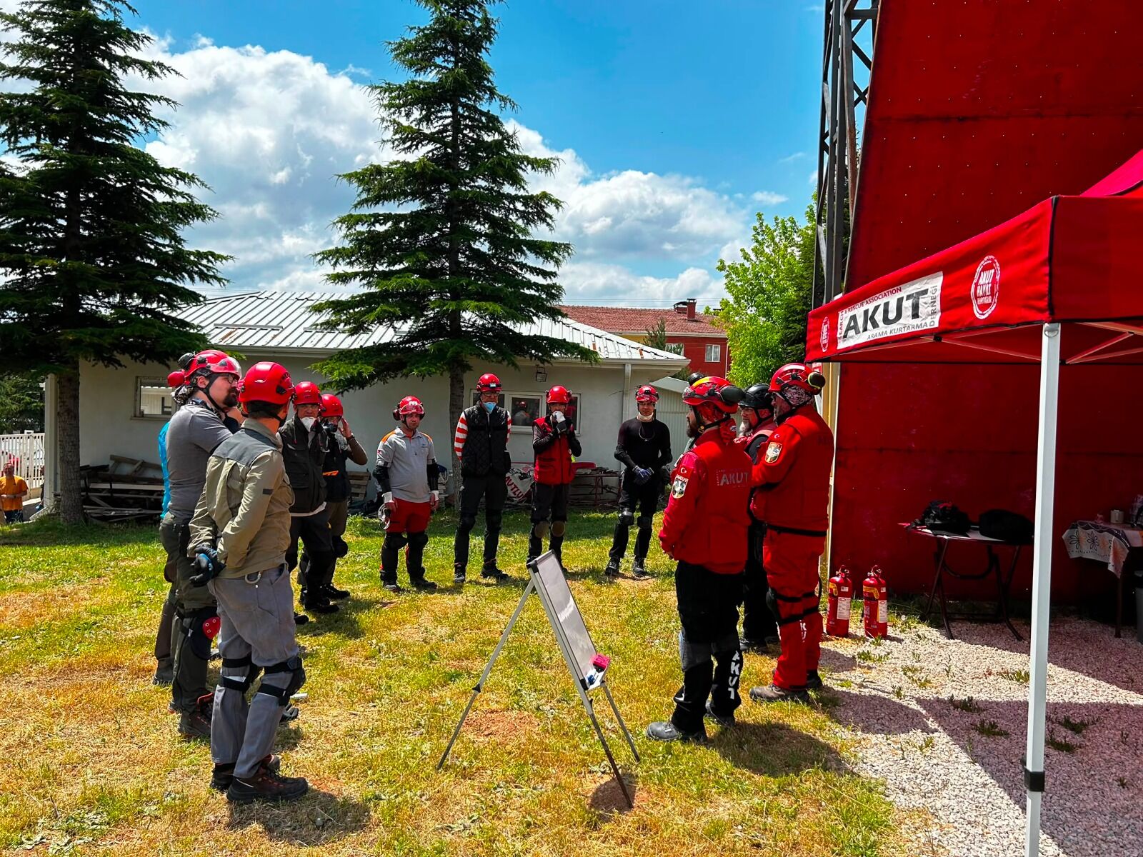 11 Gönüllü Afetlere Hazırlanıyor 16199