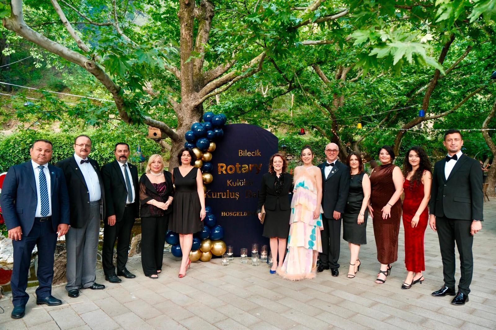 Bi̇leci̇k Rotary Kulübü Görkemli̇ Baloyla Kuruldu 15807
