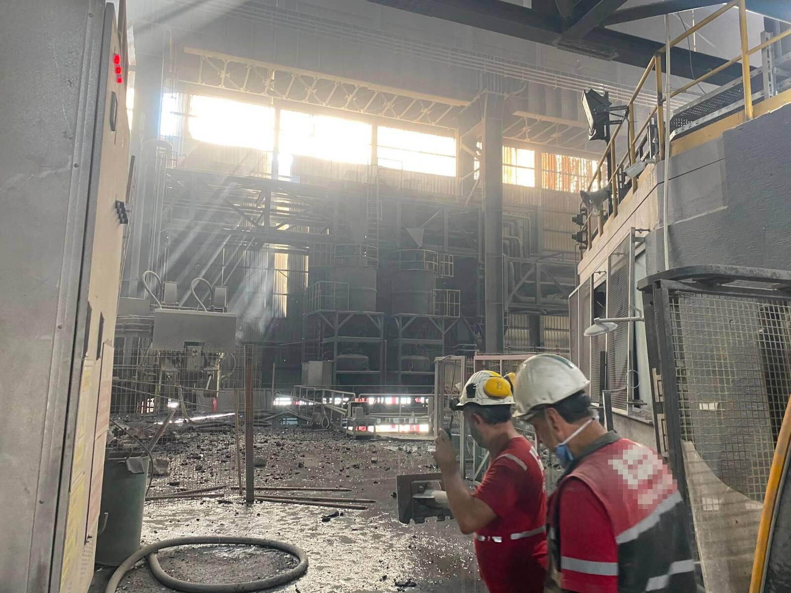 Bilecikte Demir Çelik Fabrikasında Patlama 3 İşçi Yaralandı 15737-1