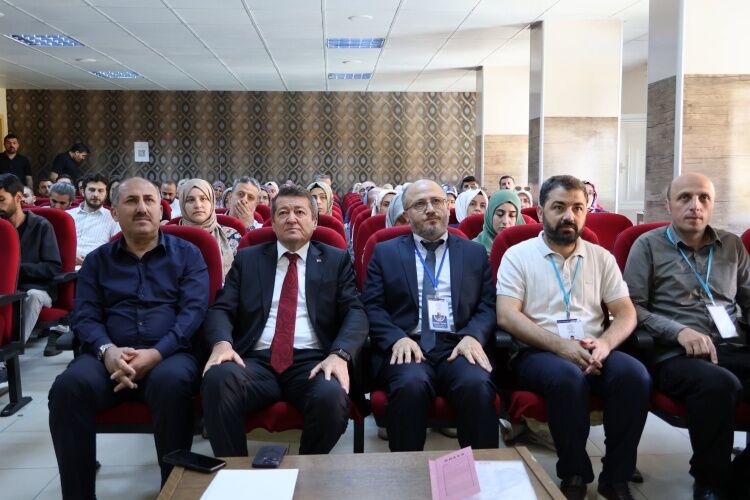 Bi̇leci̇k’te Di̇n, Ahlak Ve Değerler Eği̇ti̇mi̇ Semi̇neri̇ Gerçekleşti̇ri̇ldi̇ 15976