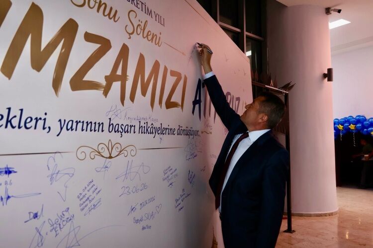Bilecik’te Eğitim Başarı Ödülleri Coşkusu 16322