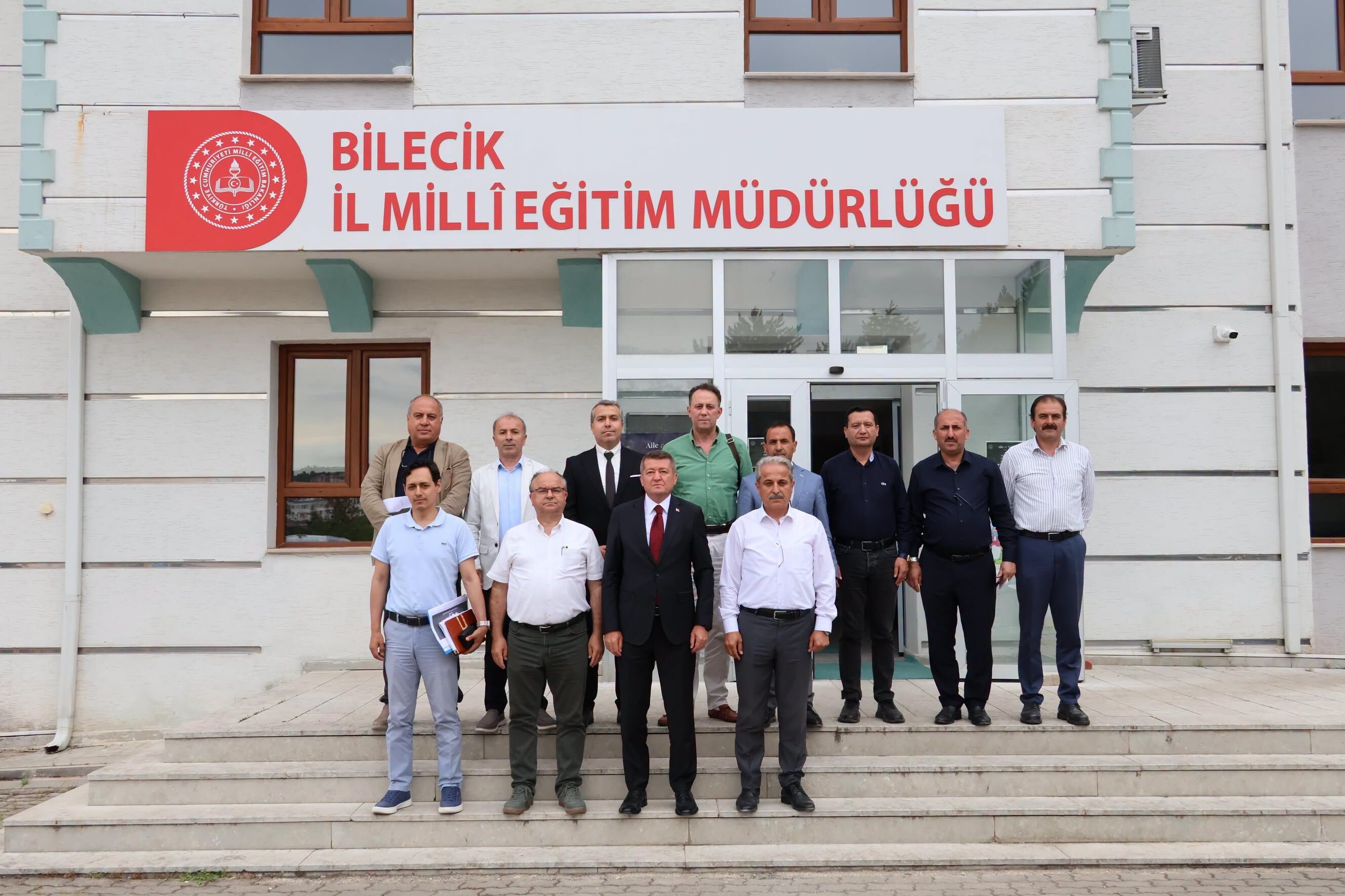 Bilecik’te Eğitim Yılı Değerlendirme Toplantısı Yapıldı 16142 (1)