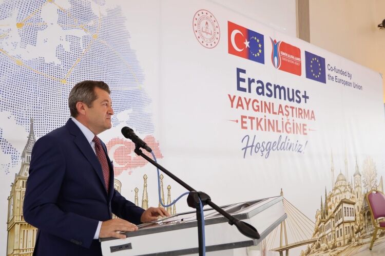 Bilecik’te Erasmus+ Yaygınlaştırma Etkinliği Düzenlendi 15923