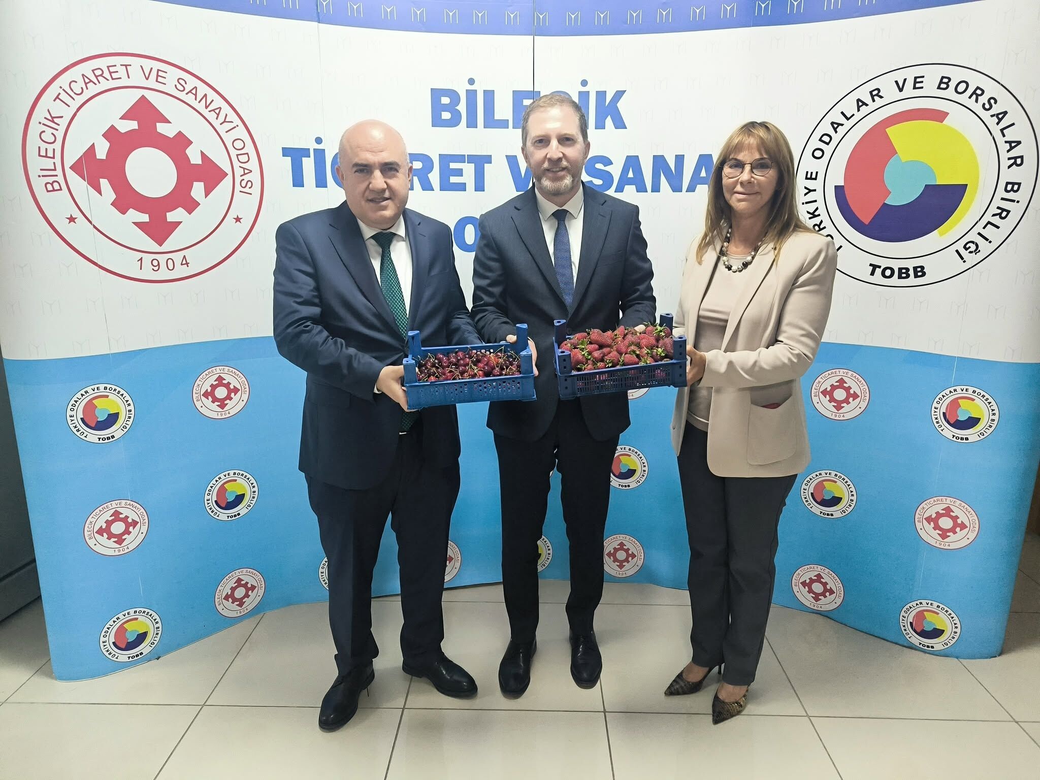 Bilecik’te Türkiye Azerbaycan Ticaret Köprüsü 15827