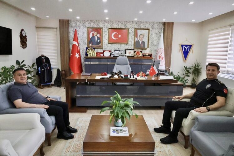 Emniyet Müdürü Çağlar’dan Gençlik Ve Spor İl Müdürlüğü’ne Ziyaret 15578