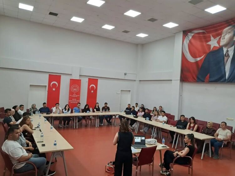 Evlenecek Gençlere “Evlilik Öncesi Eğitim” Programı Düzenlendi 16285