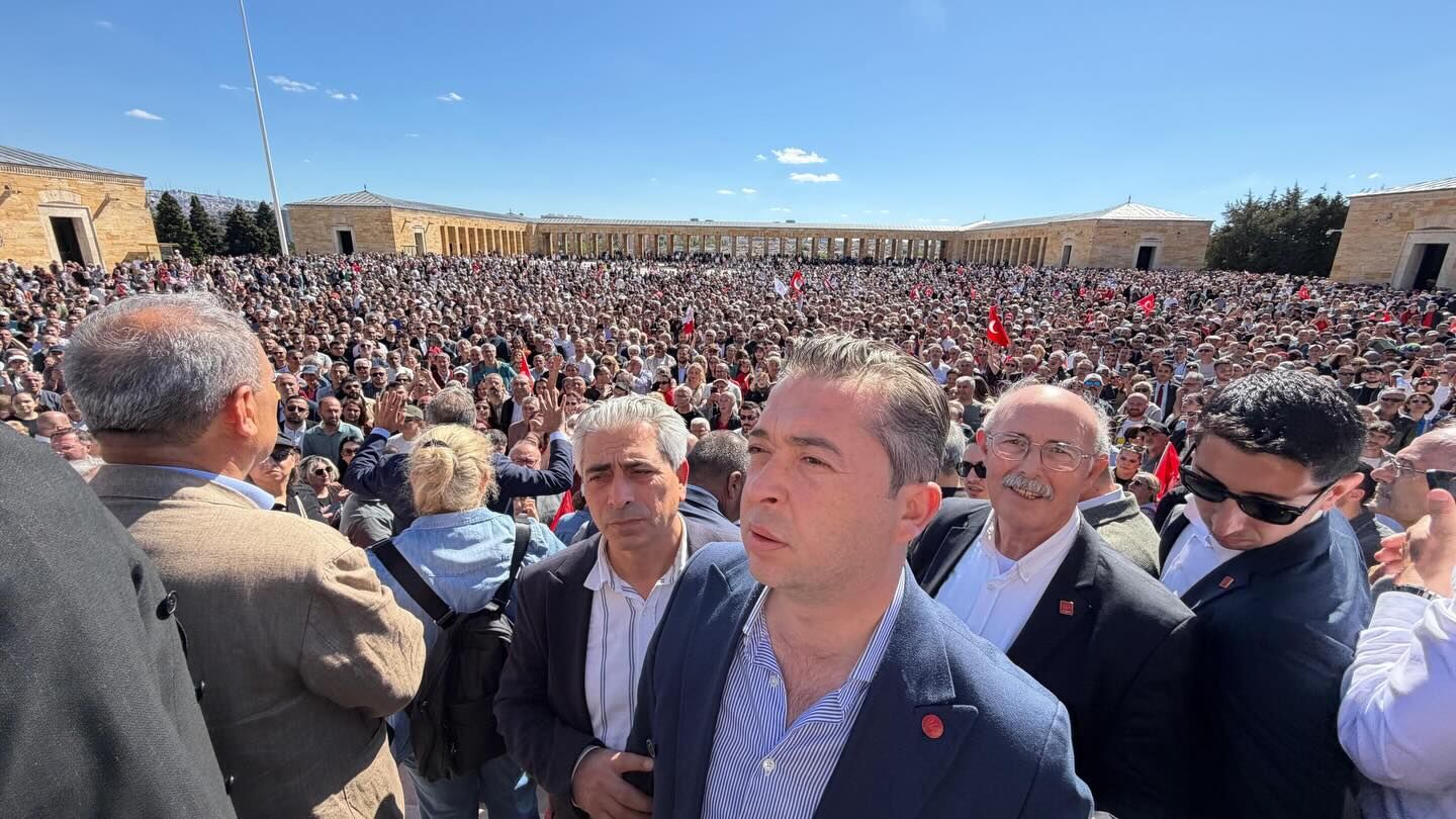 Her Yere Yetişen Ilçe Başkanı Takdir Topluyor 15064