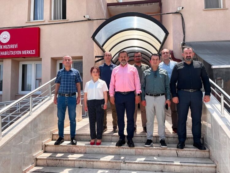 Müdür İlhan’dan Huzurevi Ziyareti 15615